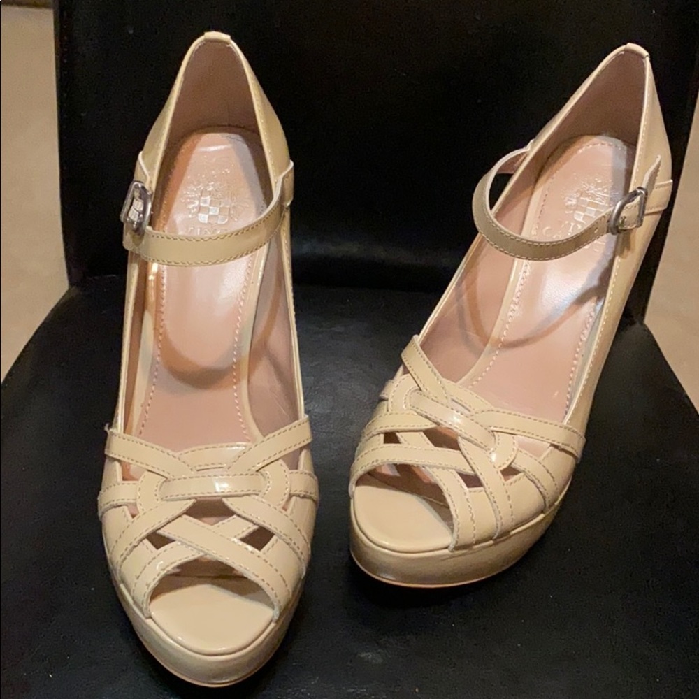 Vince Camuto tan patent leather heels